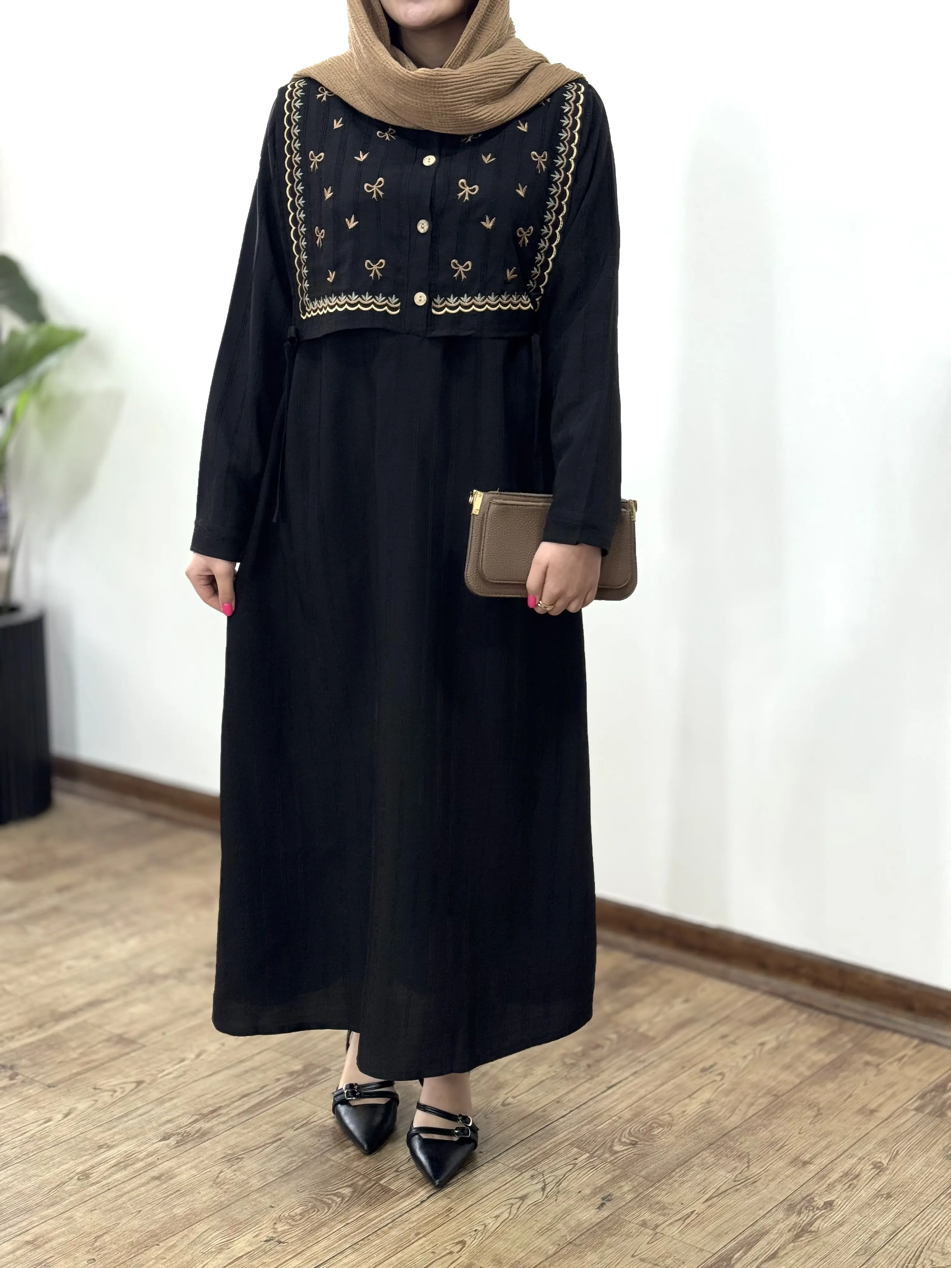 پیراهن مانتویی گلدوزی آیسو گلاره